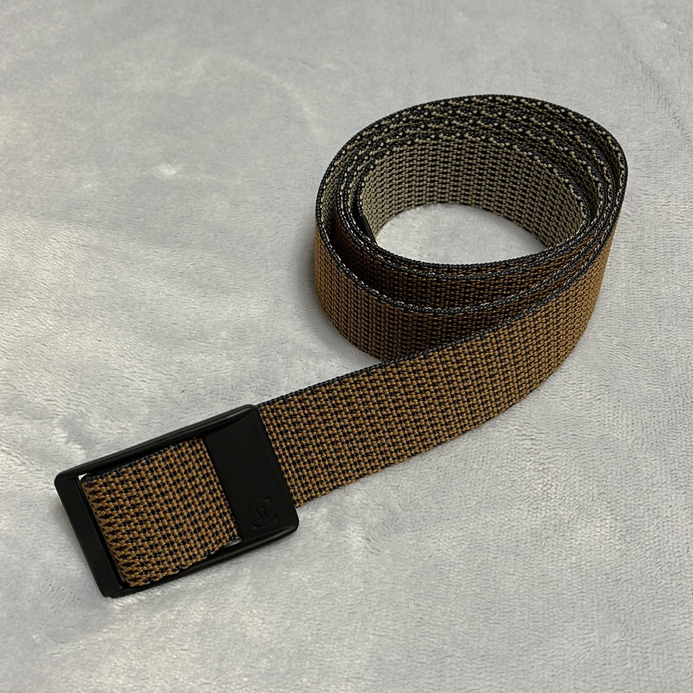 Lululemon Commission Belt